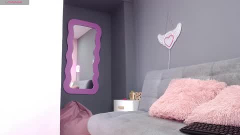 day_demoni online show from May 4, 1:48 pm