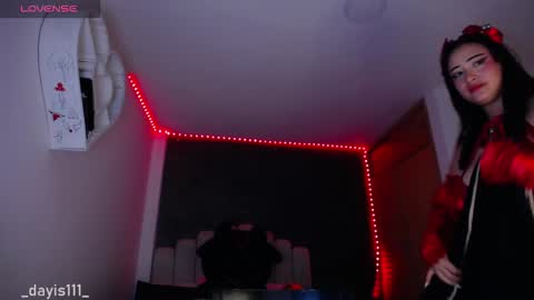  Dayis  online show from December 15, 1:00 am