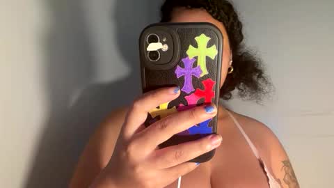 dayqueen1 online show from April 22, 2:36 pm