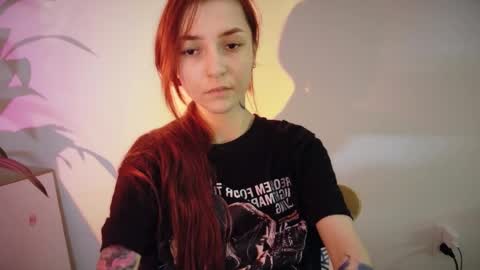 freak online show from April 8, 2:46 am