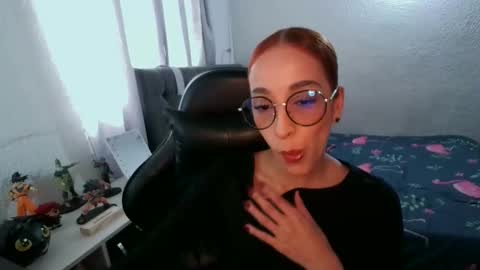 Snapshot of dear_juliet chatting on October 10, 7:30 pm Juliet online show from October 10, 7:30 pm