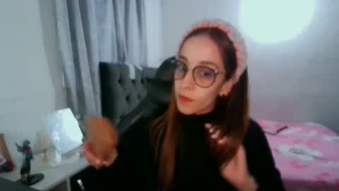 Snapshot of dear_juliet chatting on March 4, 11:11 pm Juliet online show from March 4, 11:11 pm
