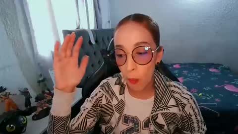 Snapshot of dear_juliet chatting on September 23, 9:35 pm Juliet online show from September 23, 9:35 pm