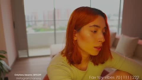Snapshot of dearnina chatting on February 8, 10:29 pm NINA 30OFF online show from February 8, 10:29 pm