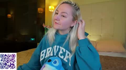 Debbie Mon Tue Fri Sun Sat GMT 3 1000am - 0400pm  online show from January 8, 5:50 pm