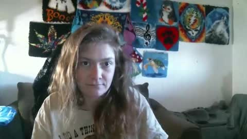 DEBBIE online show from April 17, 8:22 pm