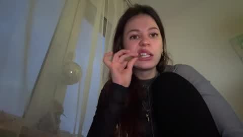 debbiii online show from February 19, 4:28 pm