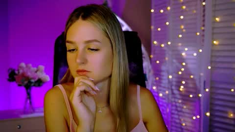 Debora online show from November 18, 4:13 am