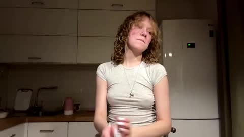 Hello My name is Sarah im new model here and little but shy. online show from January 18, 5:09 pm