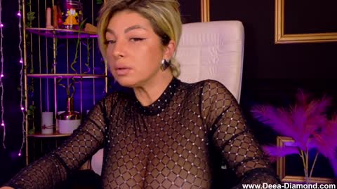 Snapshot of deeadiamond chatting on January 10, 6:06 pm Deea online show from January 10, 6:06 pm