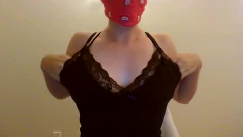 Dee Breeze online show from September 18, 2:10 am