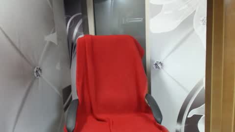 hi guys i m a cute milf i m here for good time and nice people pls be respectfool and enjoy me online show from November 2, 5:11 am