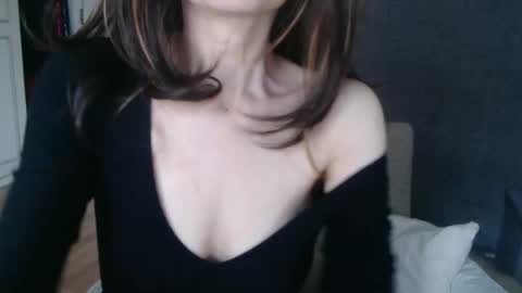 KamiDevi online show from November 8, 2:55 pm