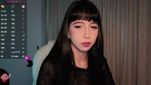 Stephanie.e  online show from November 26, 1:28 am