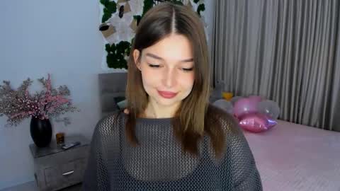 Snapshot of degreeofsincerity chatting on February 19, 12:44 pm DegreeOfSincerity online show from February 19, 12:44 pm