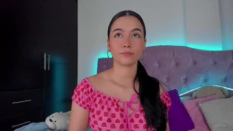 Snapshot of deisy_smith_ chatting on March 7, 12:23 pm Deisy online show from March 7, 12:23 pm