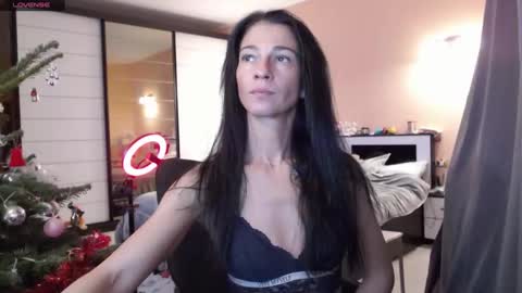 Nicole online show from December 13, 9:47 am