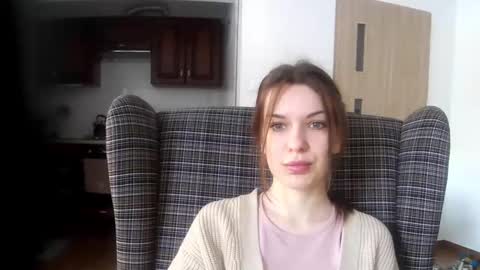 Aurora online show from February 19, 8:01 am