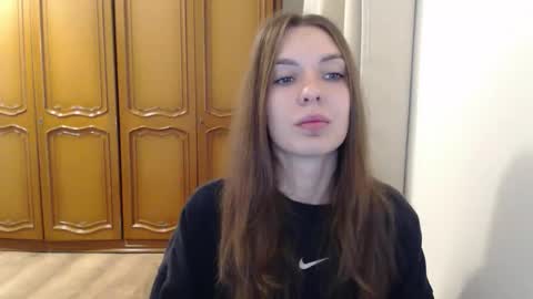 Aurora online show from November 12, 6:33 am