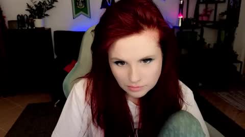 dellacrush_ online show from February 22, 6:42 pm