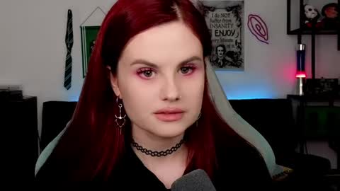 dellacrush_ online show from March 17, 6:23 pm