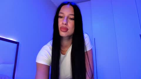 delly_love online show from May 14, 7:30 pm