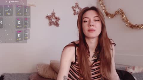 Snapshot of demiamour chatting on December 15, 9:45 am Demi. not your babybabebb and other shit online show from December 15, 9:45 am