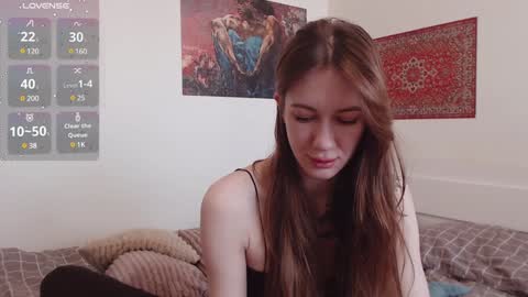 Snapshot of demiamour chatting on February 5, 9:46 am Demi. not your babybabebb and other shit online show from February 5, 9:46 am