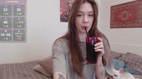 Snapshot of demiamour chatting on February 2, 10:46 am Demi. not your babybabebb and other shit online show from February 2, 10:46 am