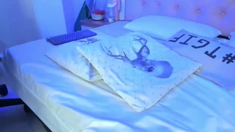 denisse_logan online show from November 11, 4:08 am