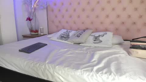 denisse_logan online show from June 5, 3:10 am