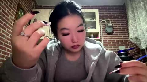 Emma online show from January 12, 2:22 pm