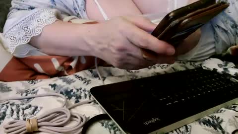 Snapshot of deroseblack chatting on January 12, 12:07 am deroseblack online show from January 12, 12:07 am
