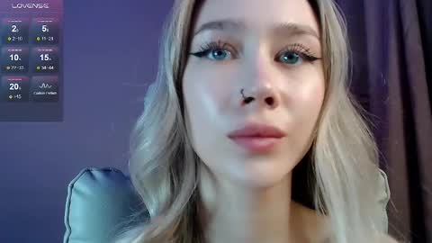 Ari online show from October 25, 6:04 pm