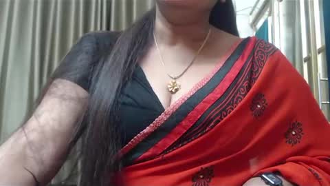 Snapshot of desimaisa130 chatting on January 19, 5:28 pm Maisa online show from January 19, 5:28 pm