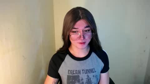 Snapshot of desirable_lorinexx chatting on January 15, 5:36 pm LORINE online show from January 15, 5:36 pm