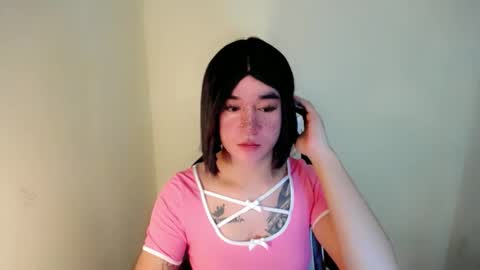 Snapshot of desirable_lorinexx chatting on February 22, 3:32 pm LORINE online show from February 22, 3:32 pm