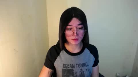 Snapshot of desirable_lorinexx chatting on February 2, 5:10 am LORINE online show from February 2, 5:10 am