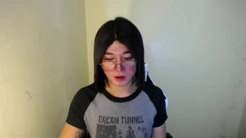 Snapshot of desirable_lorinexx chatting on January 31, 12:50 am LORINE online show from January 31, 12:50 am