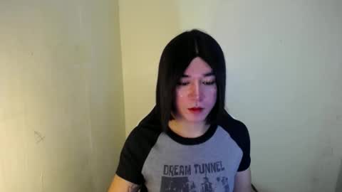 Snapshot of desirable_lorinexx chatting on February 17, 1:15 am LORINE online show from February 17, 1:15 am