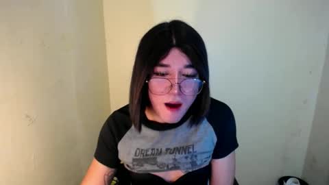 Snapshot of desirable_lorinexx chatting on January 27, 10:16 pm LORINE online show from January 27, 10:16 pm