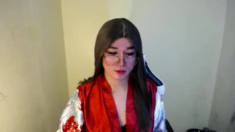 Snapshot of desirable_lorinexx chatting on February 10, 3:03 am LORINE online show from February 10, 3:03 am