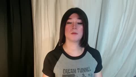 Snapshot of desirable_lorinexx chatting on March 12, 4:35 pm LORINE online show from March 12, 4:35 pm