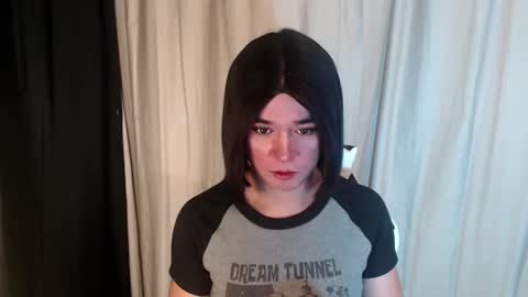 Snapshot of desirable_lorinexx chatting on March 9, 11:14 pm LORINE online show from March 9, 11:14 pm