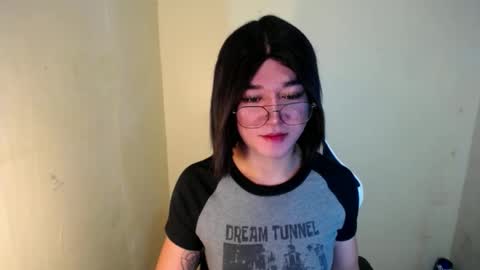 Snapshot of desirable_lorinexx chatting on January 21, 11:34 pm LORINE online show from January 21, 11:34 pm