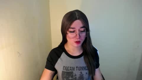 Snapshot of desirable_lorinexx chatting on February 8, 10:07 am LORINE online show from February 8, 10:07 am