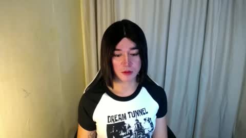 Snapshot of desirable_lorinexx chatting on February 25, 1:10 pm LORINE online show from February 25, 1:10 pm
