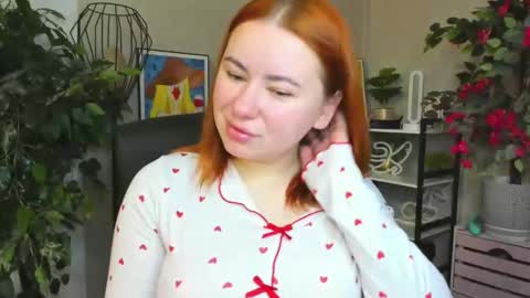 LAYLA online show from December 14, 7:36 am