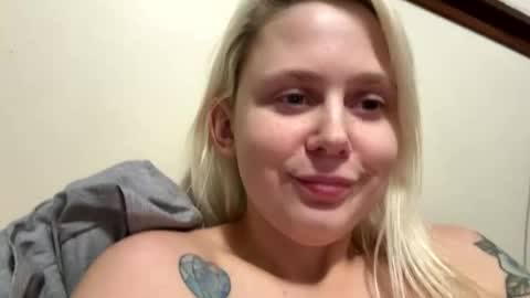 destinydiamondd online show from January 18, 10:39 pm