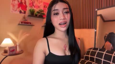 Devine Greyson online show from November 18, 7:48 pm